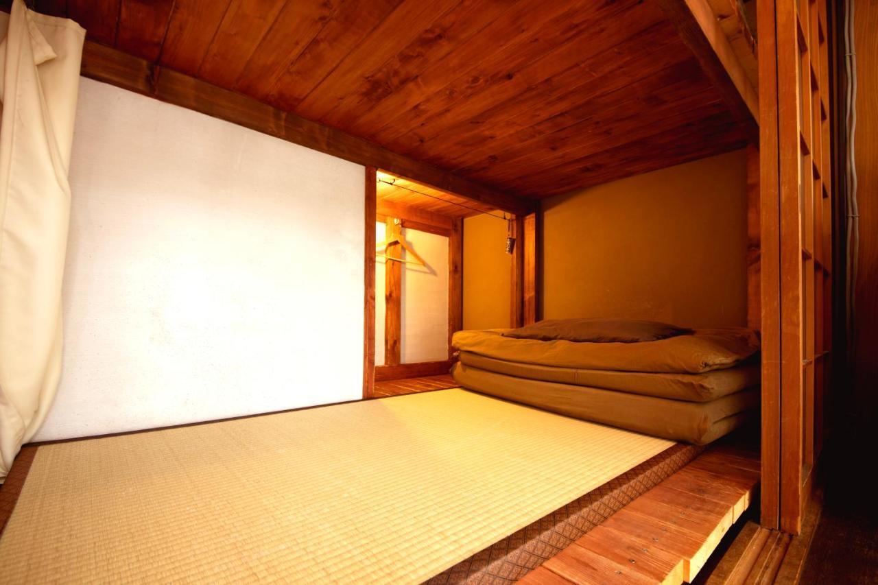 Guesthouse Yululu Киото Экстерьер фото
